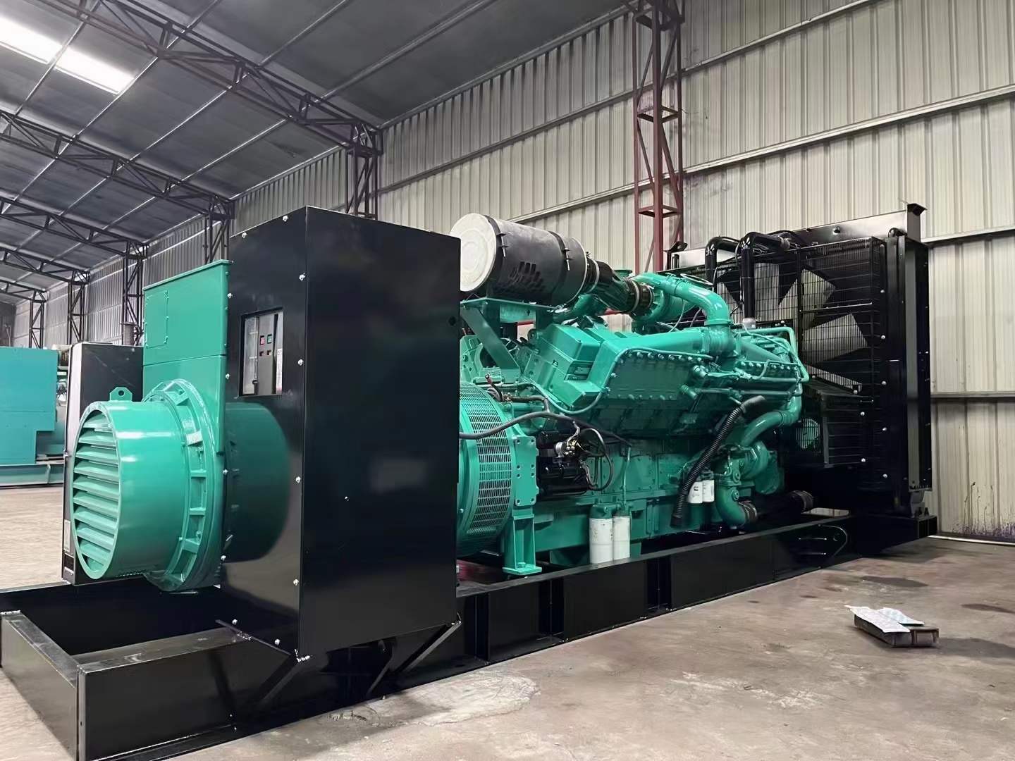 张家川如何降低 800kW 柴油发电机输出电流的波动？