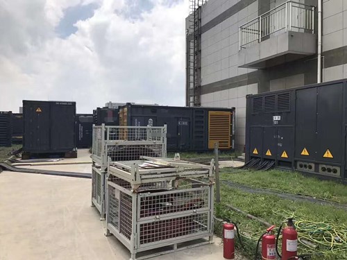 张家川除了定期检查，还有哪些方法可以及时发现接触式转速表探头的磨损？